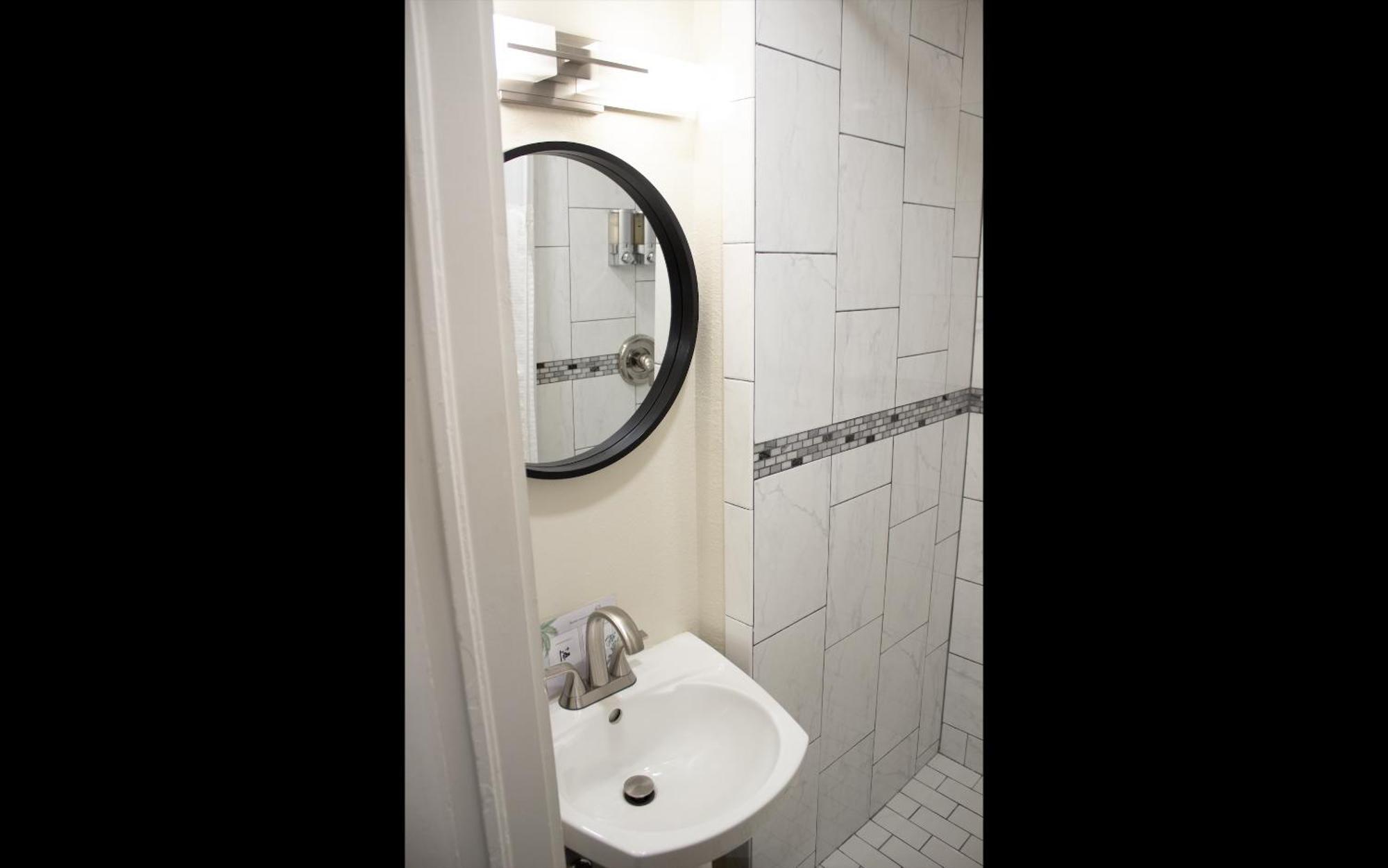 Leland House Suites Of دورانجو المظهر الخارجي الصورة